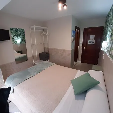 Hostal Verdemar Gasthof Gijón